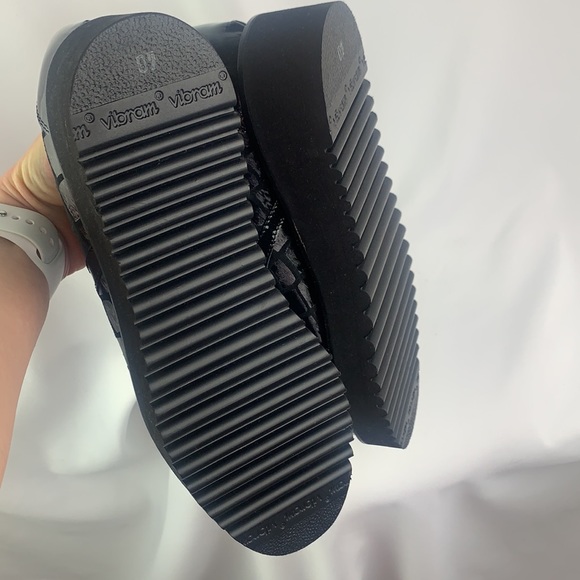 Susy Italian Designer Vibram soles Slip on Shoe Calzaturificio Susy. - Picture 7 of 9